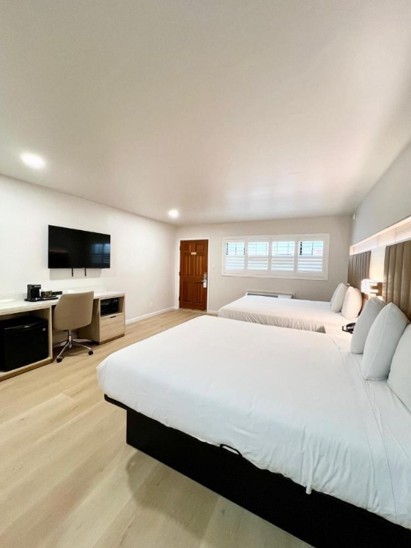 Nob Hill Motor Inn image 15